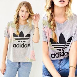 SOLD 💥 adidas Pastel Rose Shirt